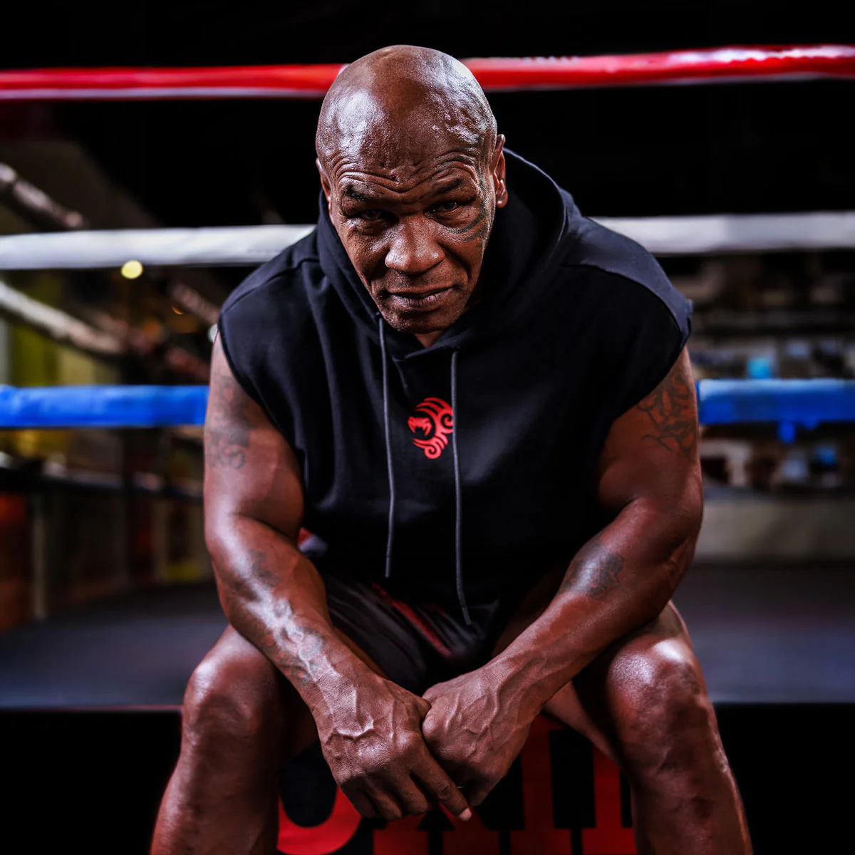 Kamizelka bez rękawów Venum x Mike Tyson Tiger z kapturem Czarna  - Image 6