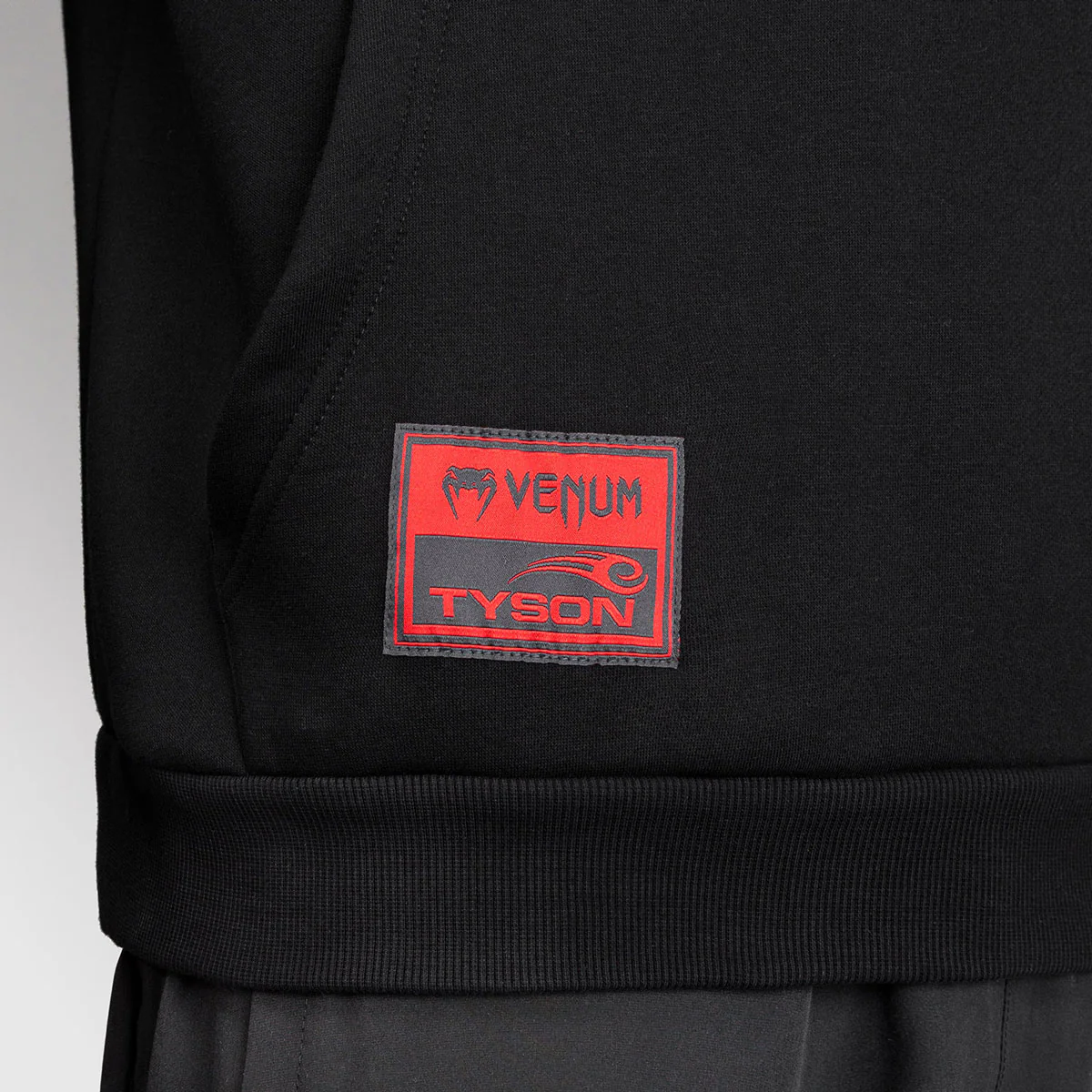 Bluza Venum x Mike Tyson Tiger z kapturem Czarna  - Image 8