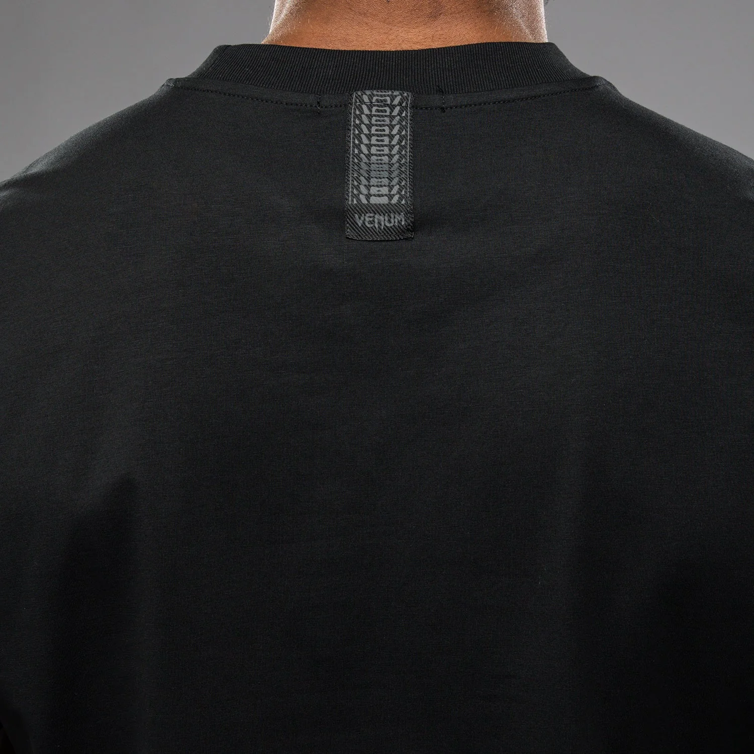 T-shirt Venum Fly Czarny  - Image 5
