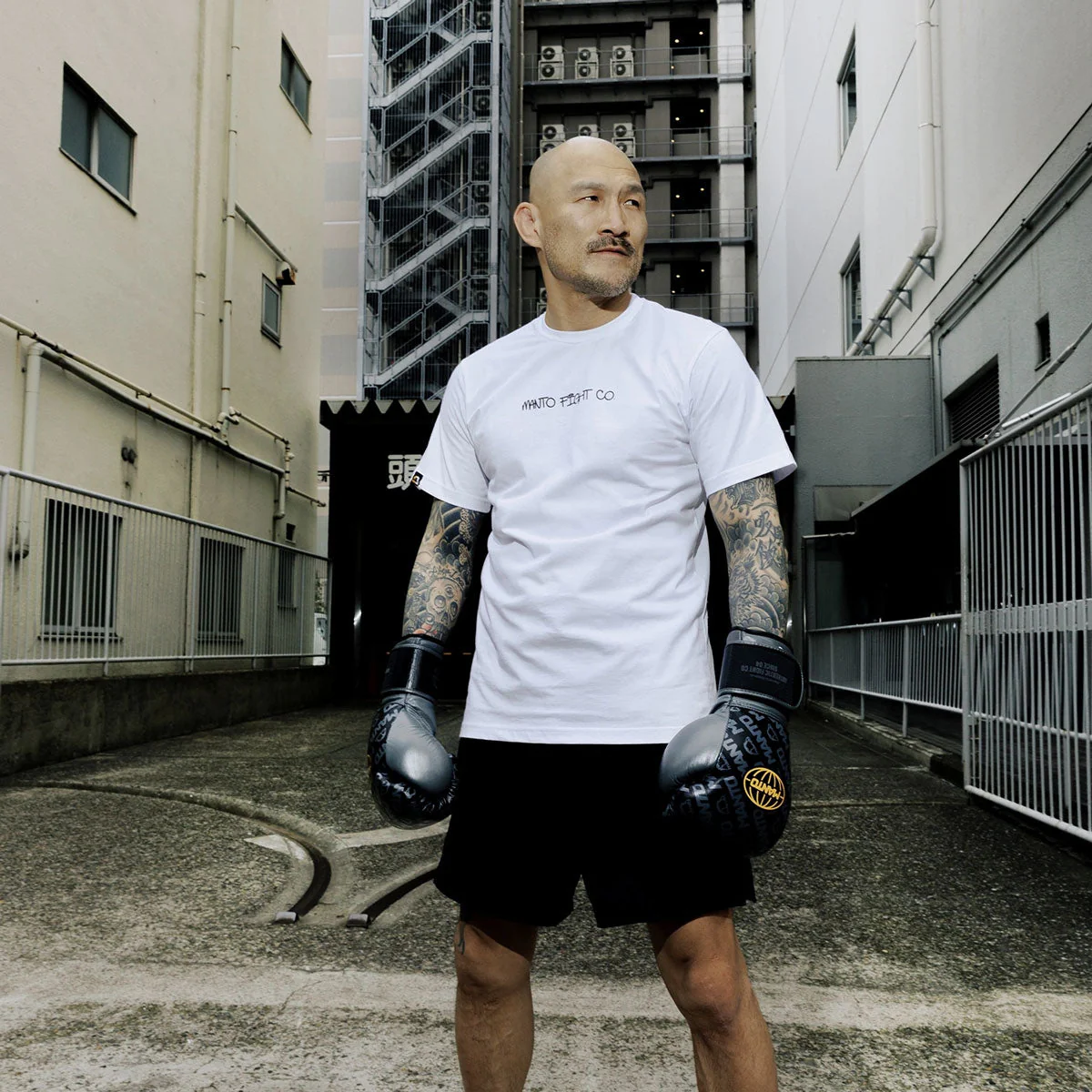 T-shirt Manto x KTOF Gloves Biały  - Image 6
