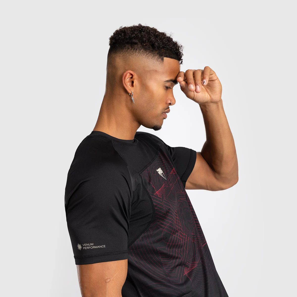 T-shirt Venum G-Fit Air Dry Tech czarno-czerwona  - Image 2