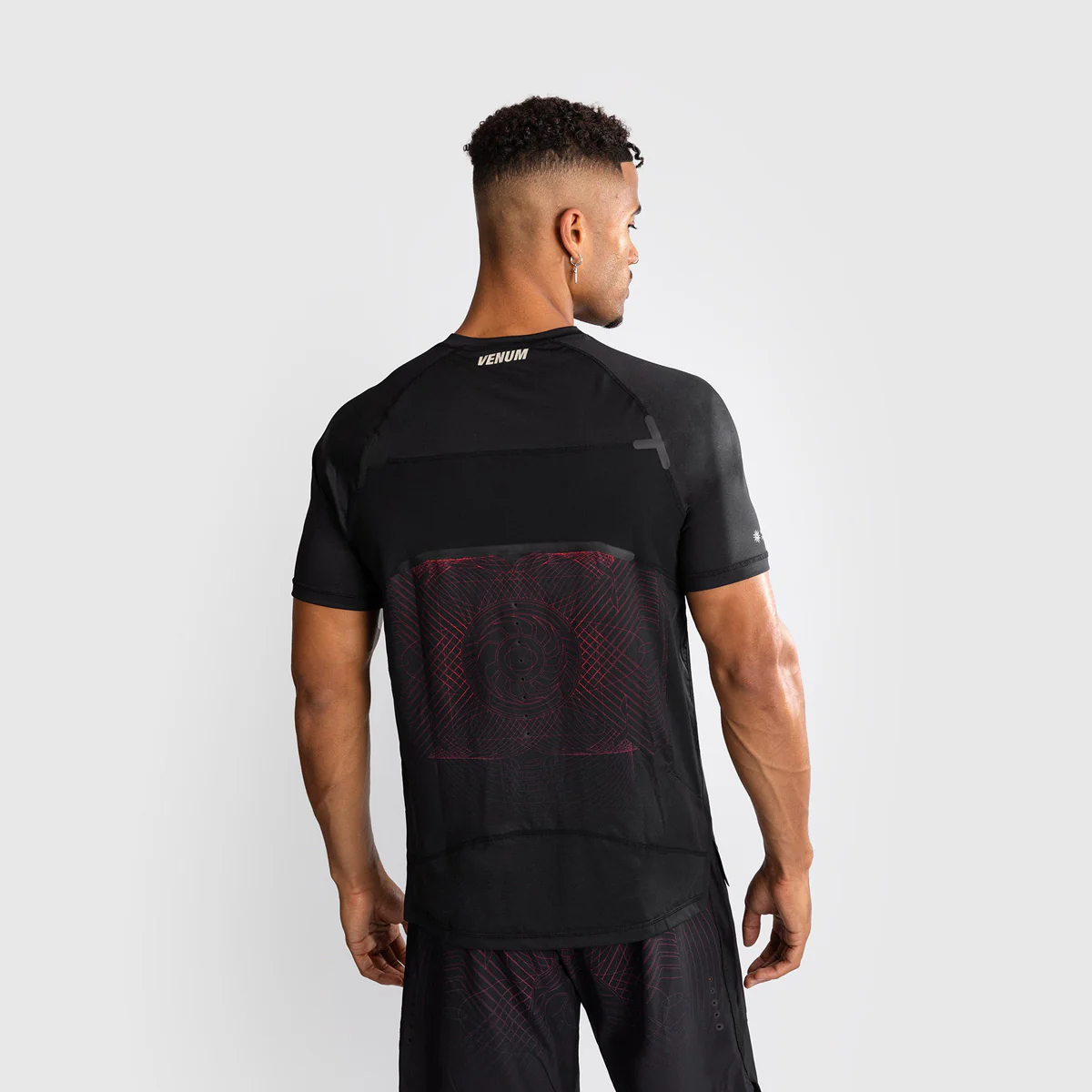 T-shirt Venum G-Fit Air Dry Tech czarno-czerwona  - Image 3