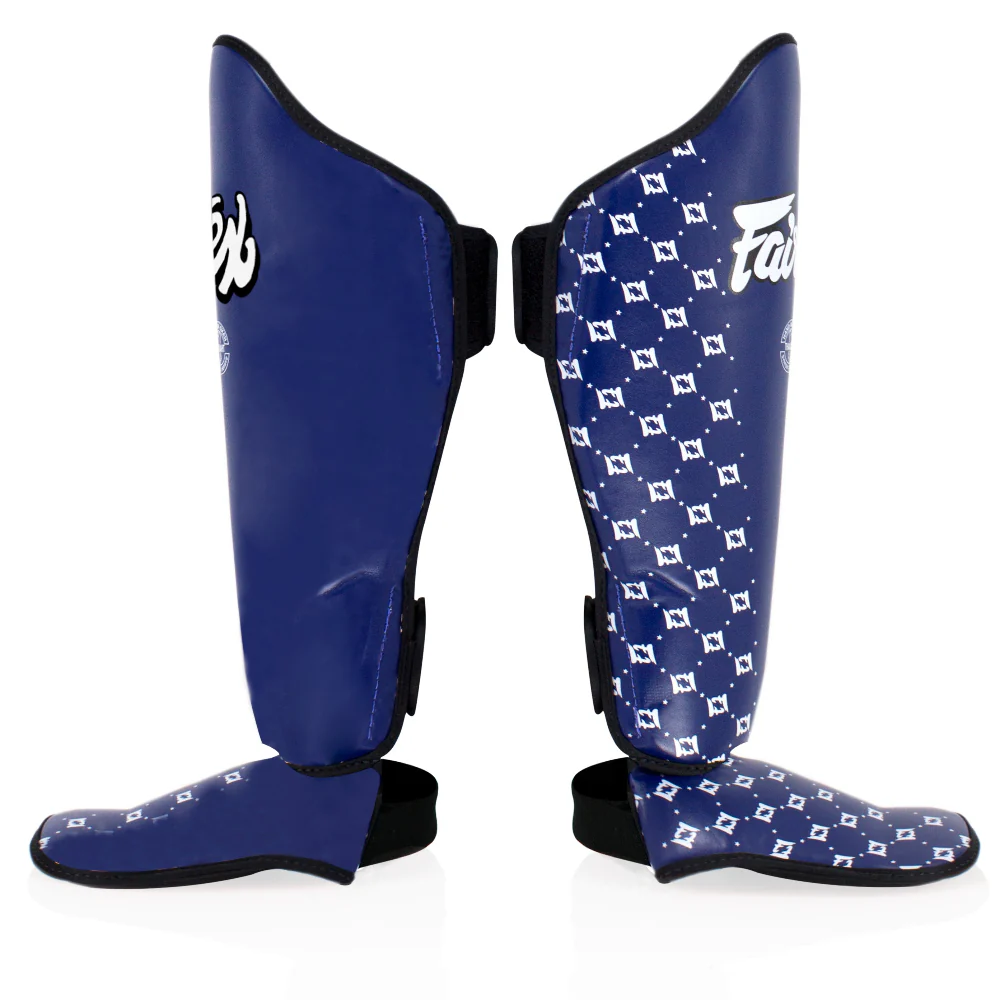 Ochraniacze piszczele Fairtex Zawody SP5 z niebieskimi ochraniaczami na stopy  - Image 4