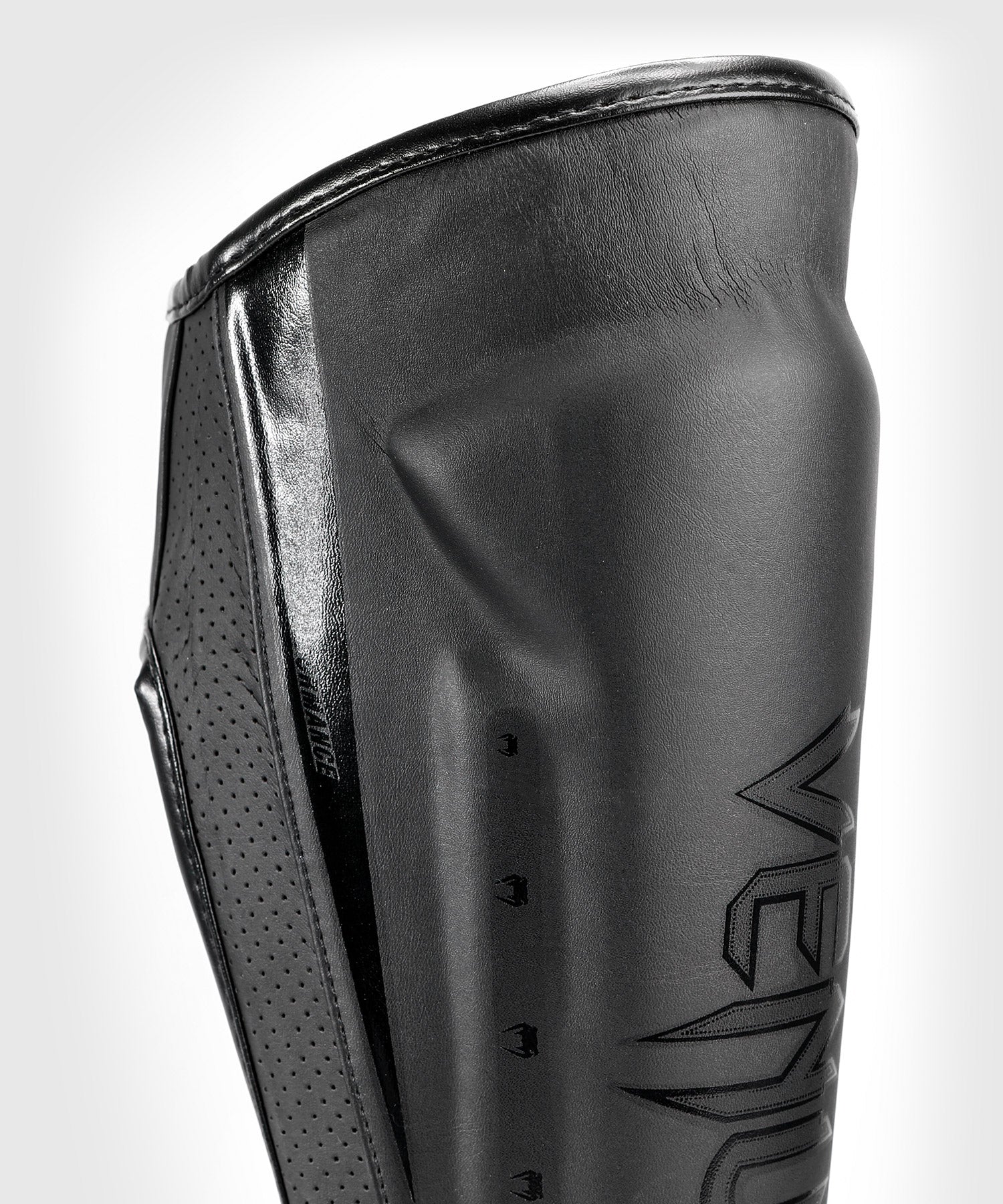 Ochraniacze piszczele Venum Elite EVO  - Image 18