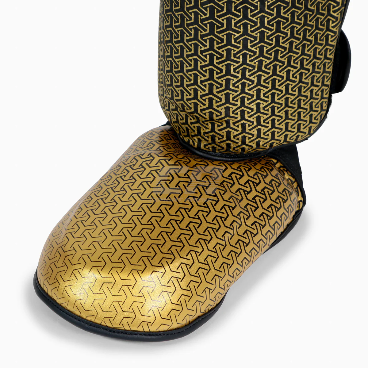 Ochraniacze piszczele z parapetem Adidas Pro Kickboxing WAKO Czarny-złoty  - Image 6