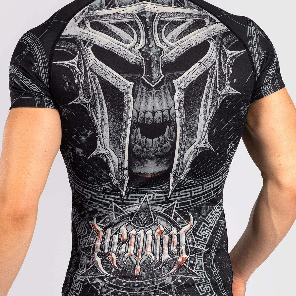 Rashguard Venum Gladiator 5.0 krótki rękaw Czarny-Srebrny  - Image 5
