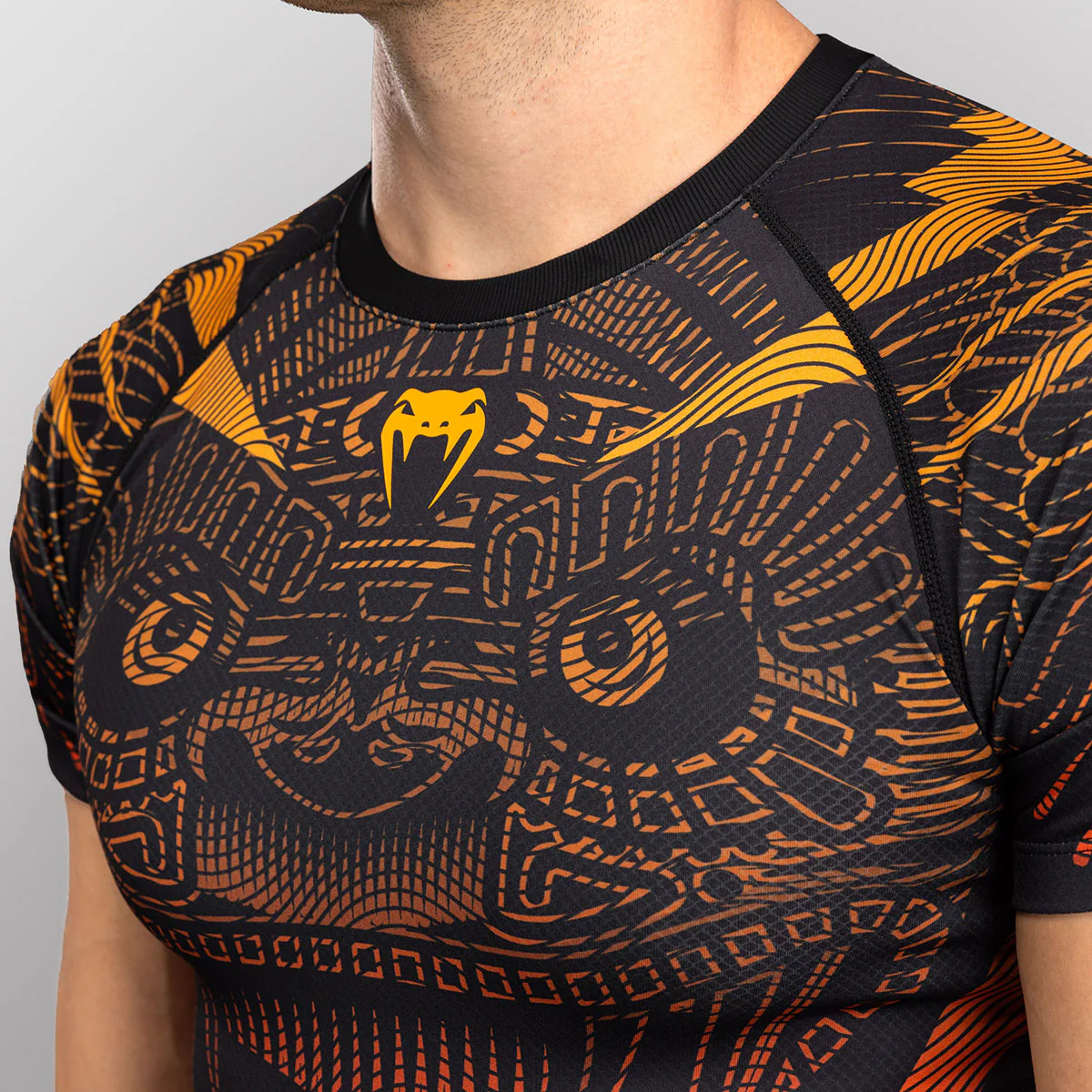 Rashguard Venum Quetzal Fury krótki rękaw Czarny-czerwony  - Image 6