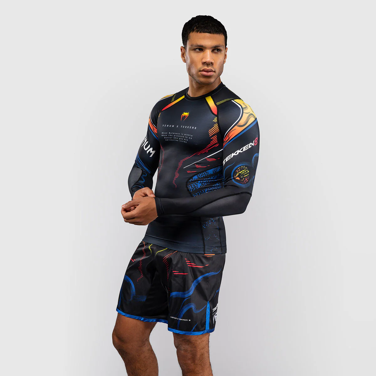 Rashguard Venum Tekken 8 Yoshimitsu długi rękaw czarno-pomarańczowy  - Image 2