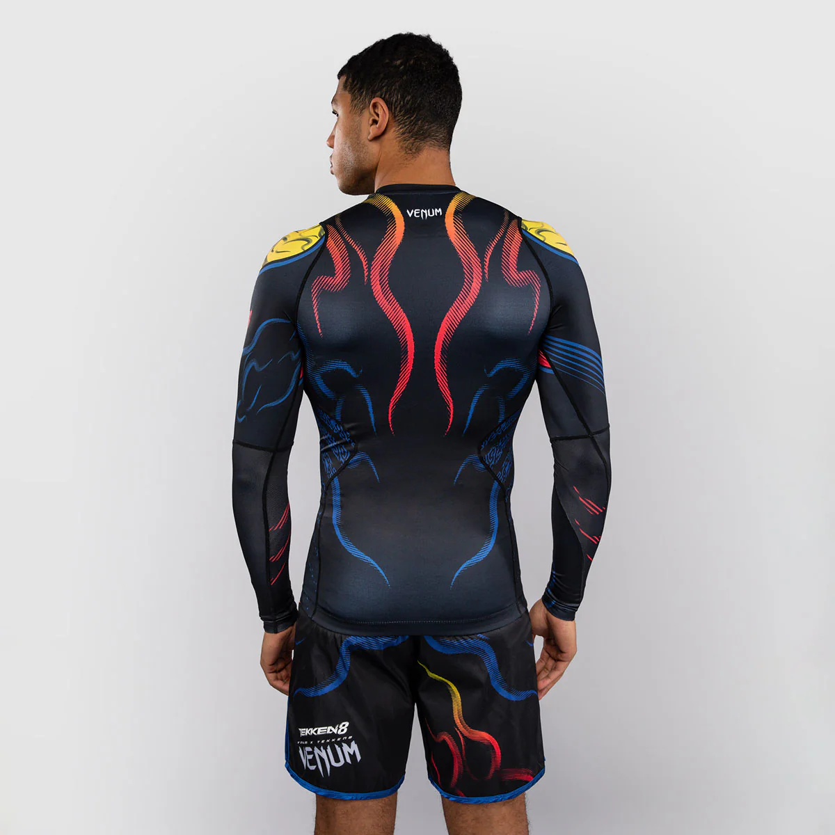 Rashguard Venum Tekken 8 Yoshimitsu długi rękaw czarno-pomarańczowy  - Image 4