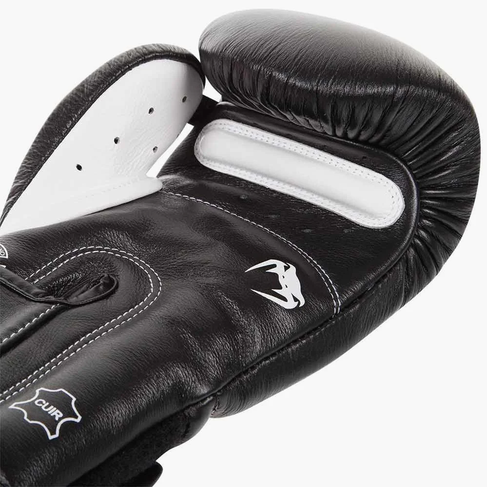 Rękawice bokserskie Venum Giant 3.0 w kolorze czarnym-nappa białym  - Image 4