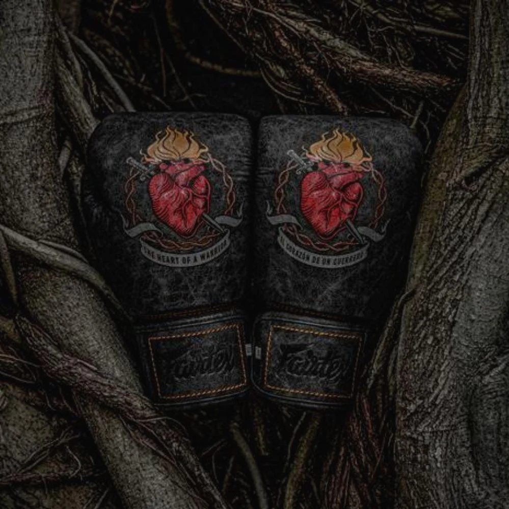 Rękawice do Muay Thai Fairtex The Heart of Warrior  - Image 5
