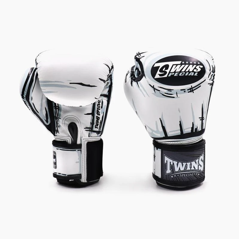 Rękawice do Muay Thai Twins Special FBGVL4-66 Comic - Image 2