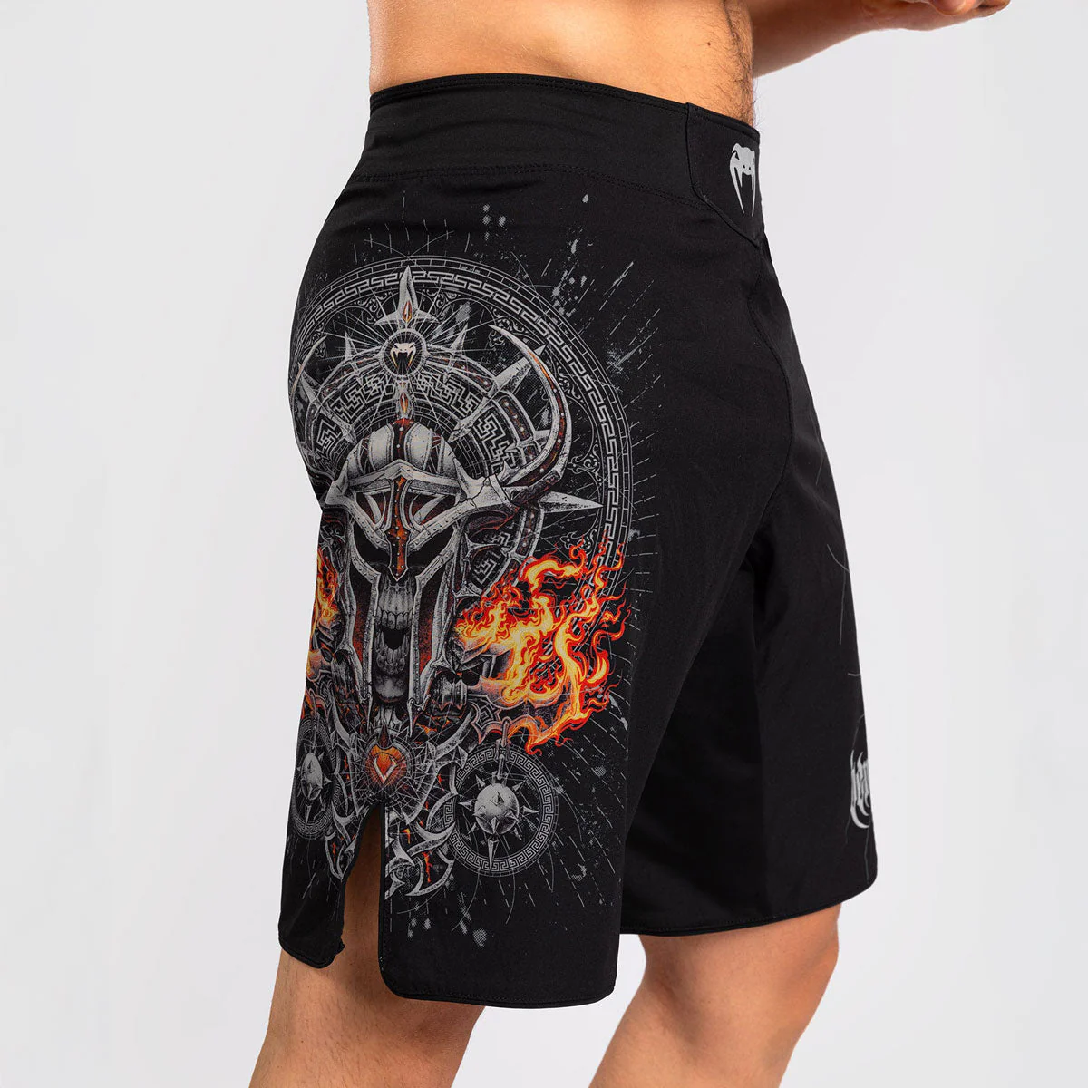 Spodenki MMA Venum Gladiator 5.0 Czarny-Srebrny  - Image 2