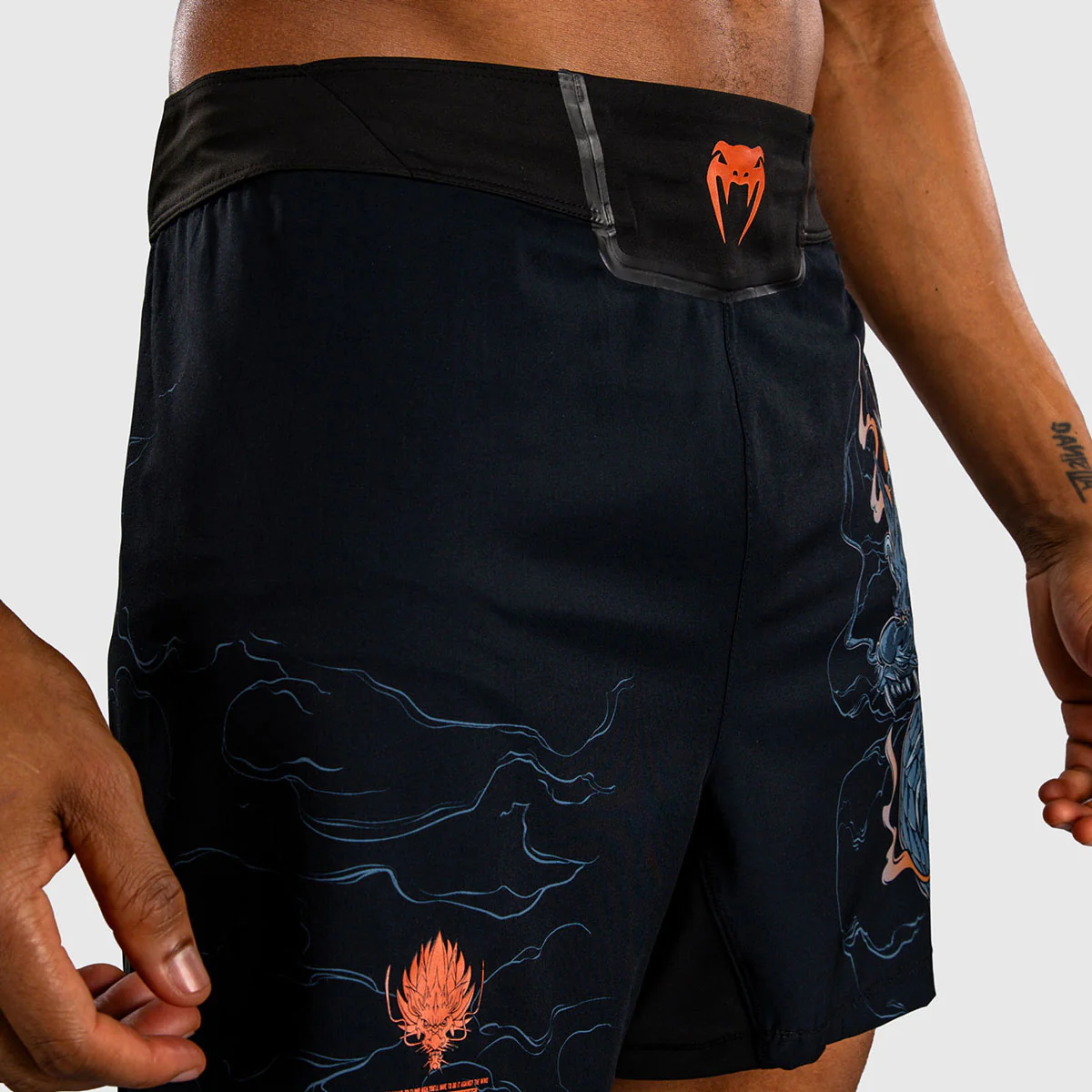 Spodenki MMA Venum Thunder Dragon Czarny  - Image 6
