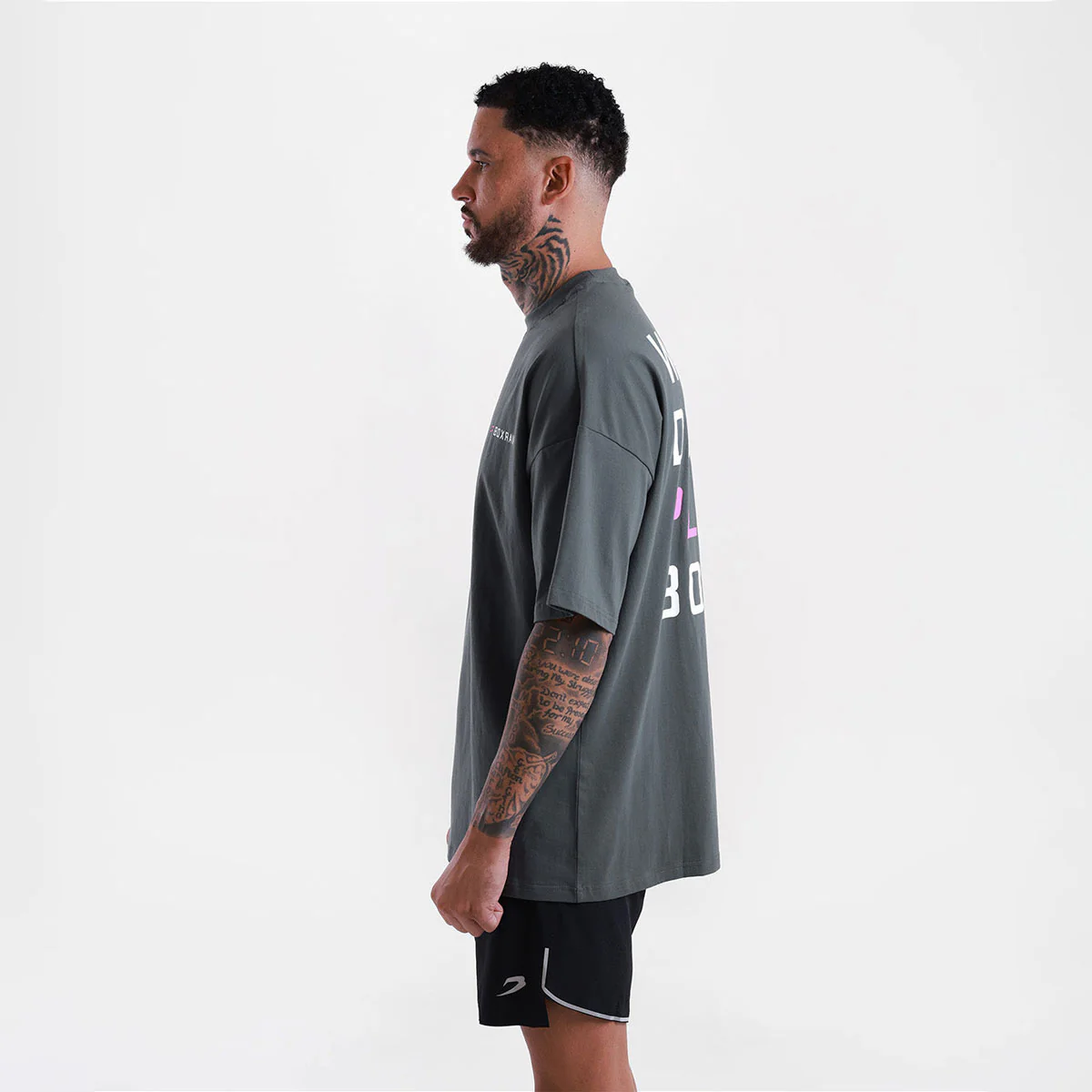 T-shirt Boxraw We Don't Play Boxing Oversize Szaro-różowa  - Image 3