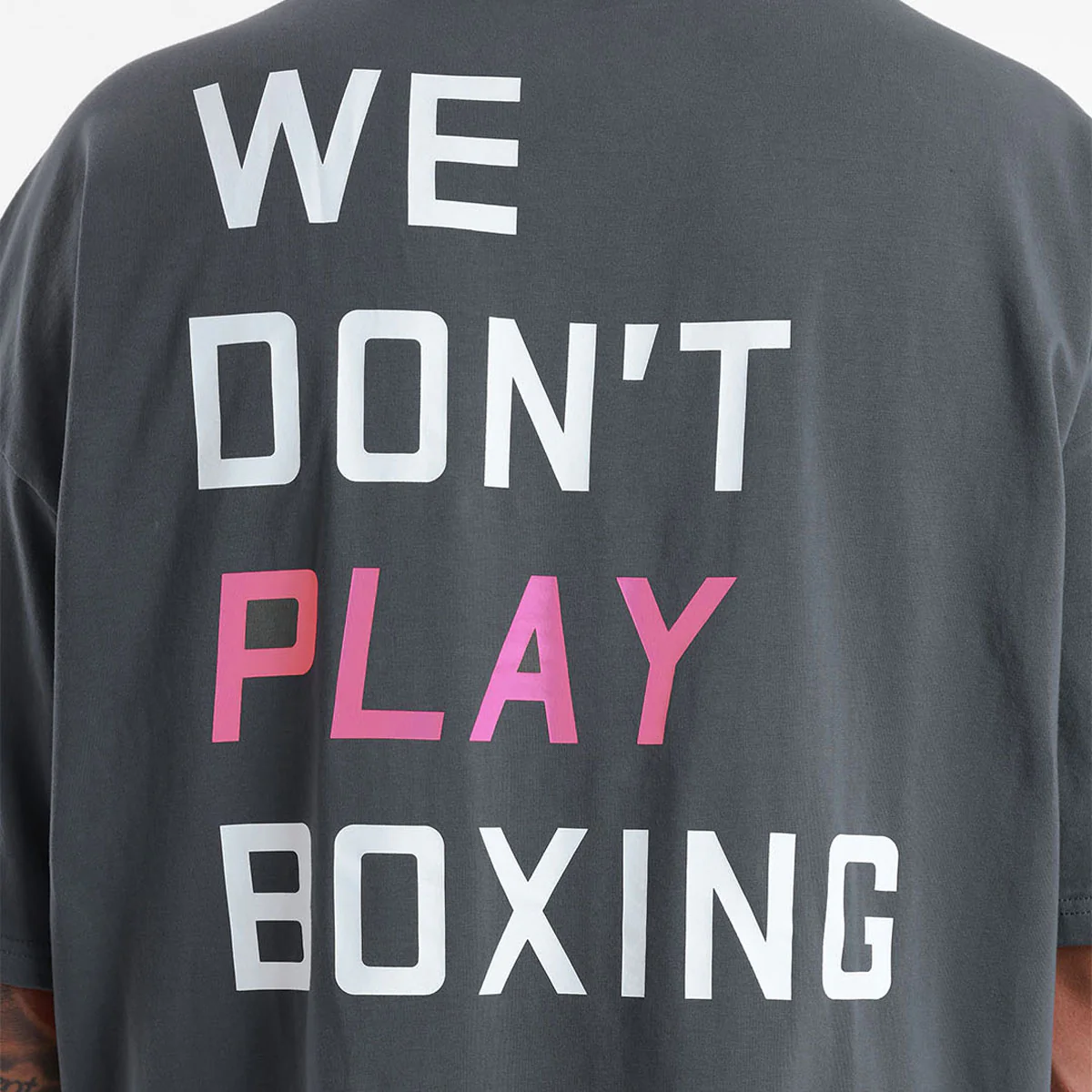 T-shirt Boxraw We Don't Play Boxing Oversize Szaro-różowa  - Image 8