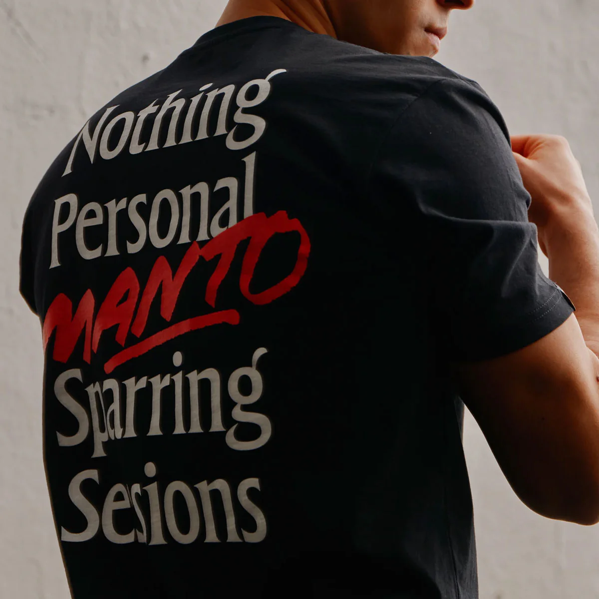 T-shirt Manto Nothing Personal Czarny  - Image 3