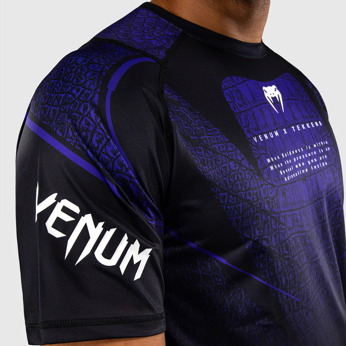 T-shirt Venum Dry Tech Tekken 8 Kazuya Czarny-fioletowy  - Image 7