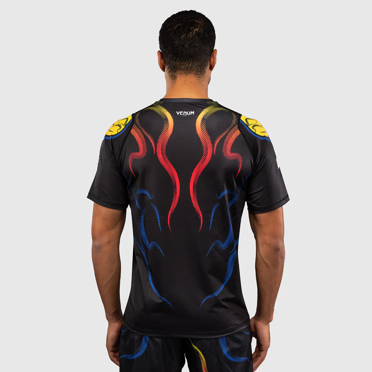 T-shirt Venum Dry Tech Tekken 8 Yoshimitsu Czarny-pomarańczowy  - Image 3
