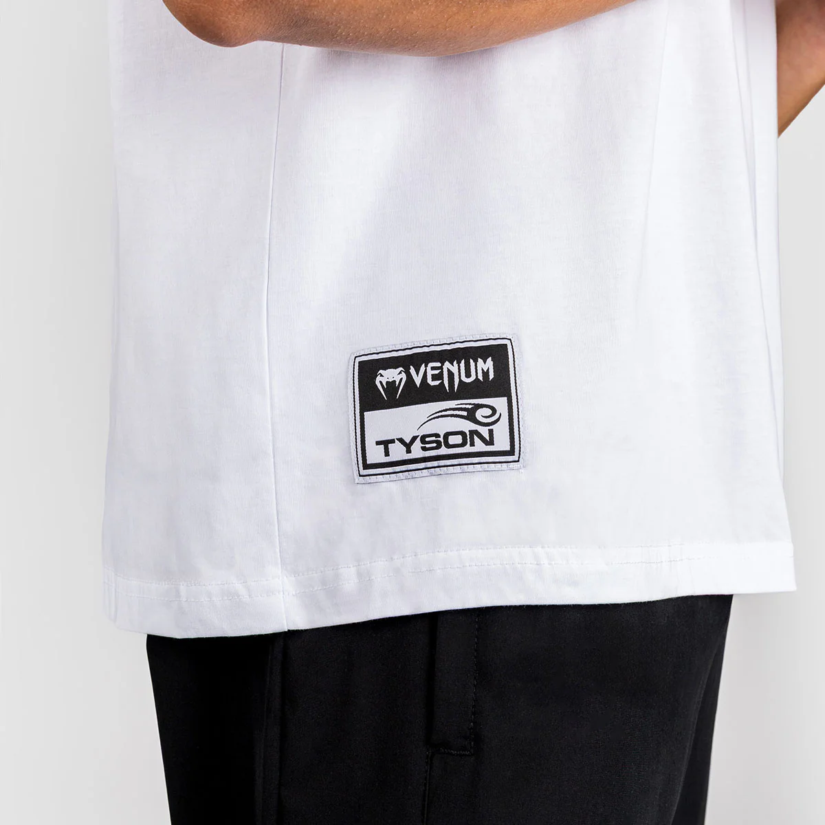 T-shirt Venum x Mike Tyson Tiger Biały  - Image 6