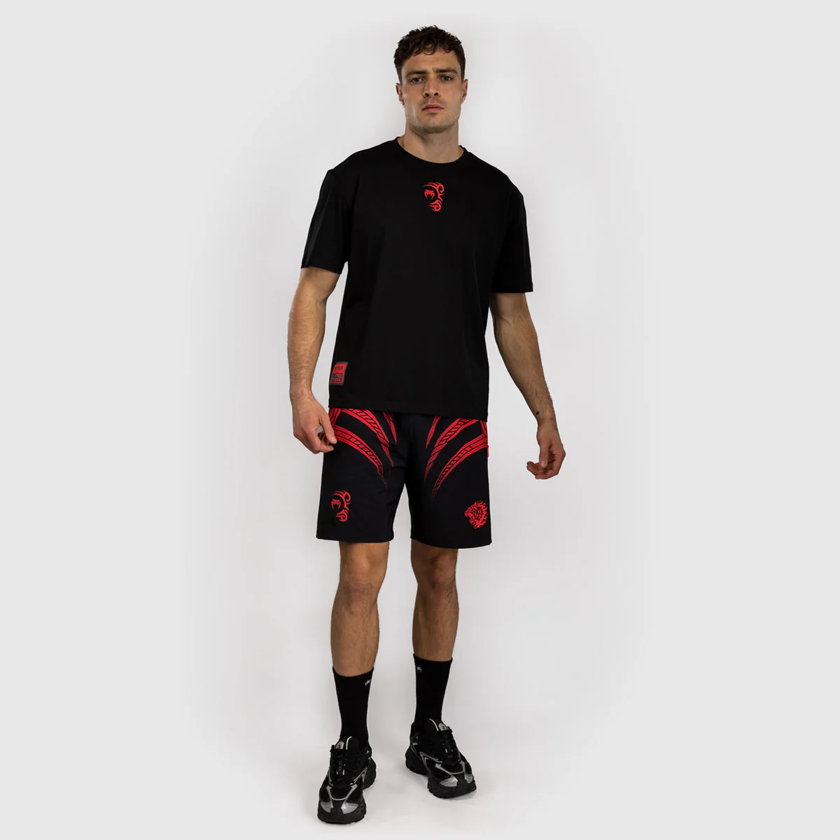 T-shirt Venum x Mike Tyson Tiger Czarny  - Image 3