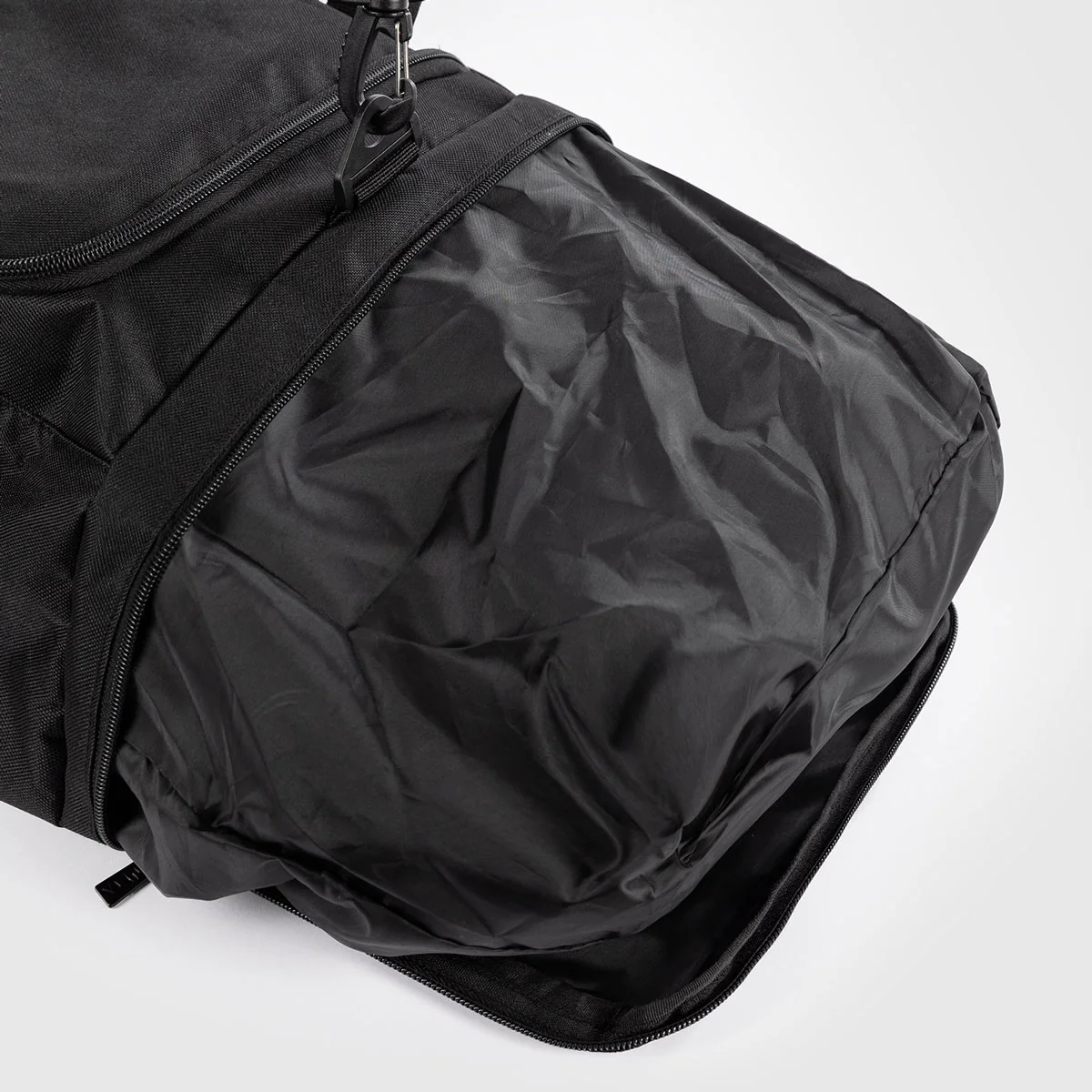 Torba sportowa Venum Essential 37 Lt Czarny  - Image 5