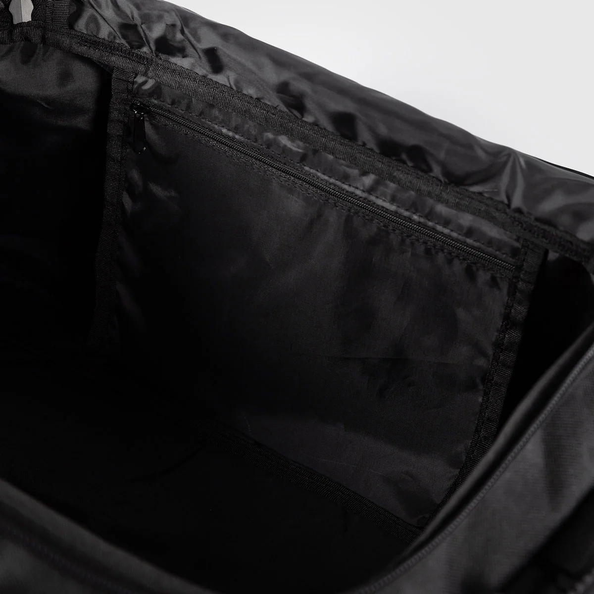 Torba sportowa Venum Essential 61 Lt Czarna  - Image 6