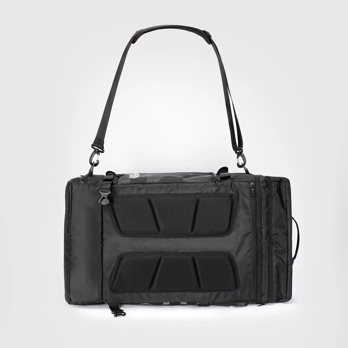 Torba podróżna Venum Shockwave Convertible 60 Lt Czarna  - Image 4